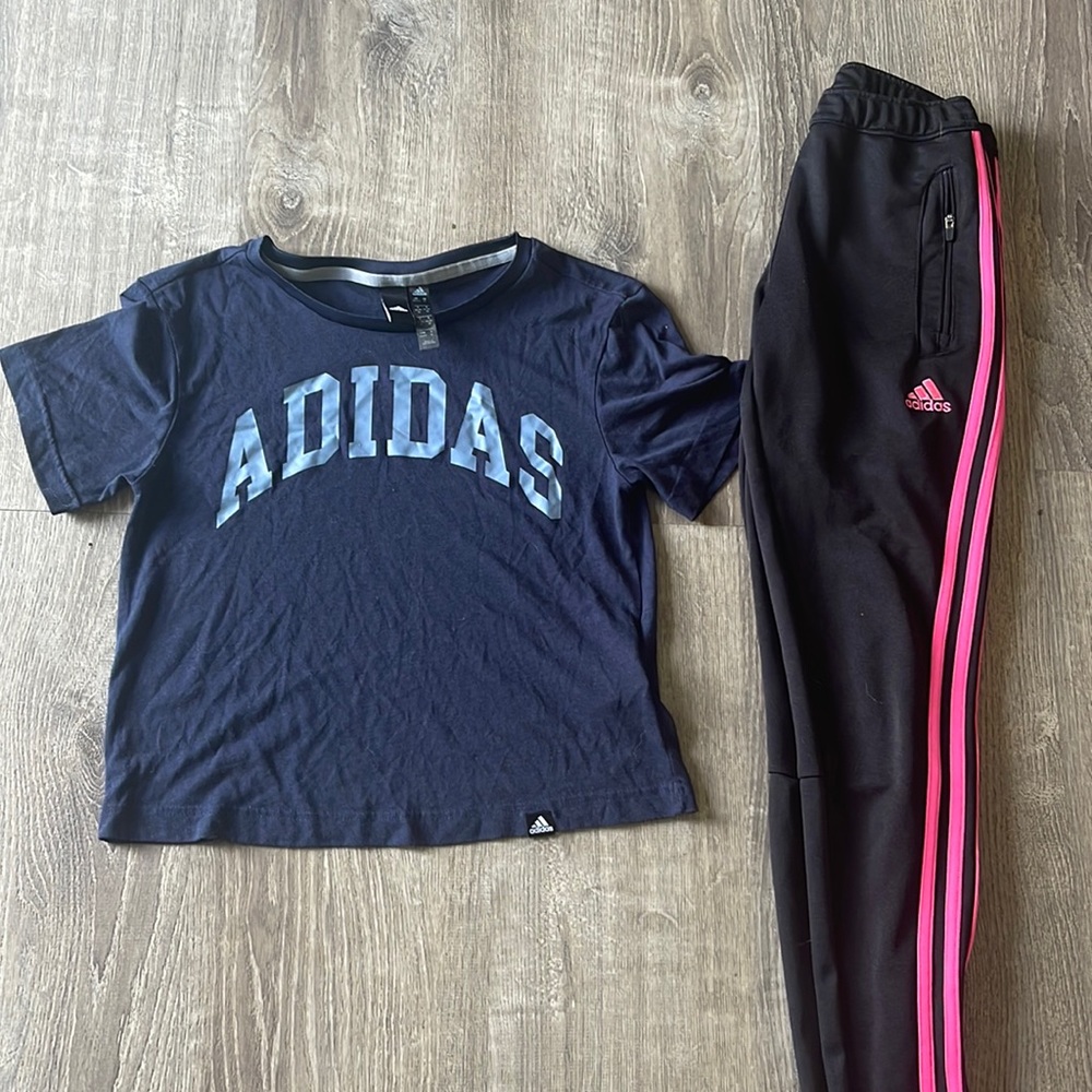 Adidas t shirt and joggers